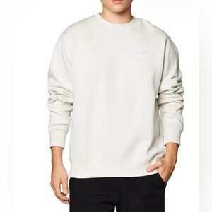 Nike Sportswear Club Fleece Crewneck in Beige Bone Cream Ivory Off White